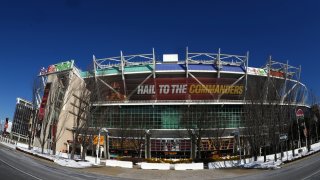 El estadio se llamó FedExField desde 1999, aproximadamente dos años después de que se completó, según el equipo.