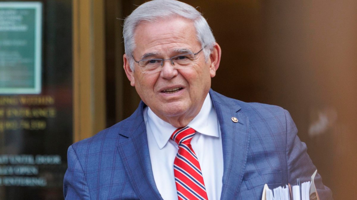 Bob Menéndez resigns from Senate after bribery charges – Telemundo New York (47)