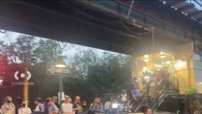 Protestas en estación de Brooklyn donde ocurrió tiroteo policial