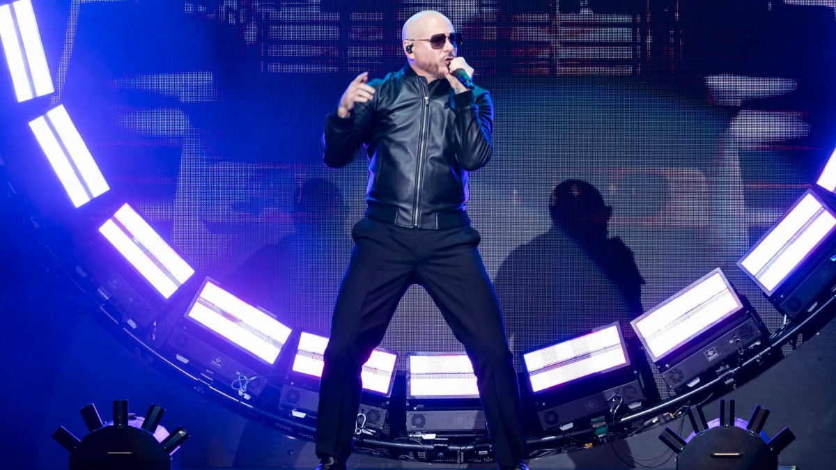 Pitbull anuncia residencia en Las Vegas Telemundo New York (47)