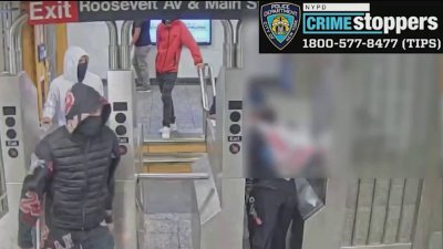 Buscan a tres sujetos por robo de joyas en el metro en Queens