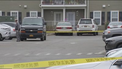 Un muerto y dos heridos tras tiroteo en vivienda en Nueva York