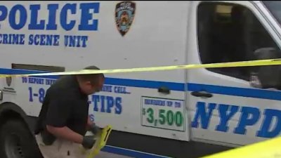 Tres personas mueren en tiroteo en El Bronx y al parecer podrían ser familiares