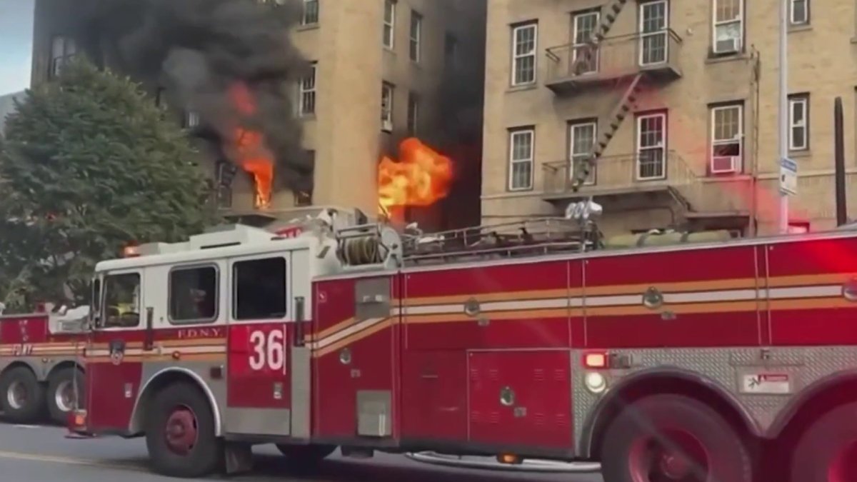 A fire affects a residential building in the Bronx – Telemundo New York (47)