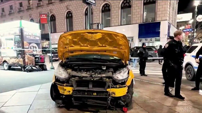 Taxi atropella a peatones en Manhattan