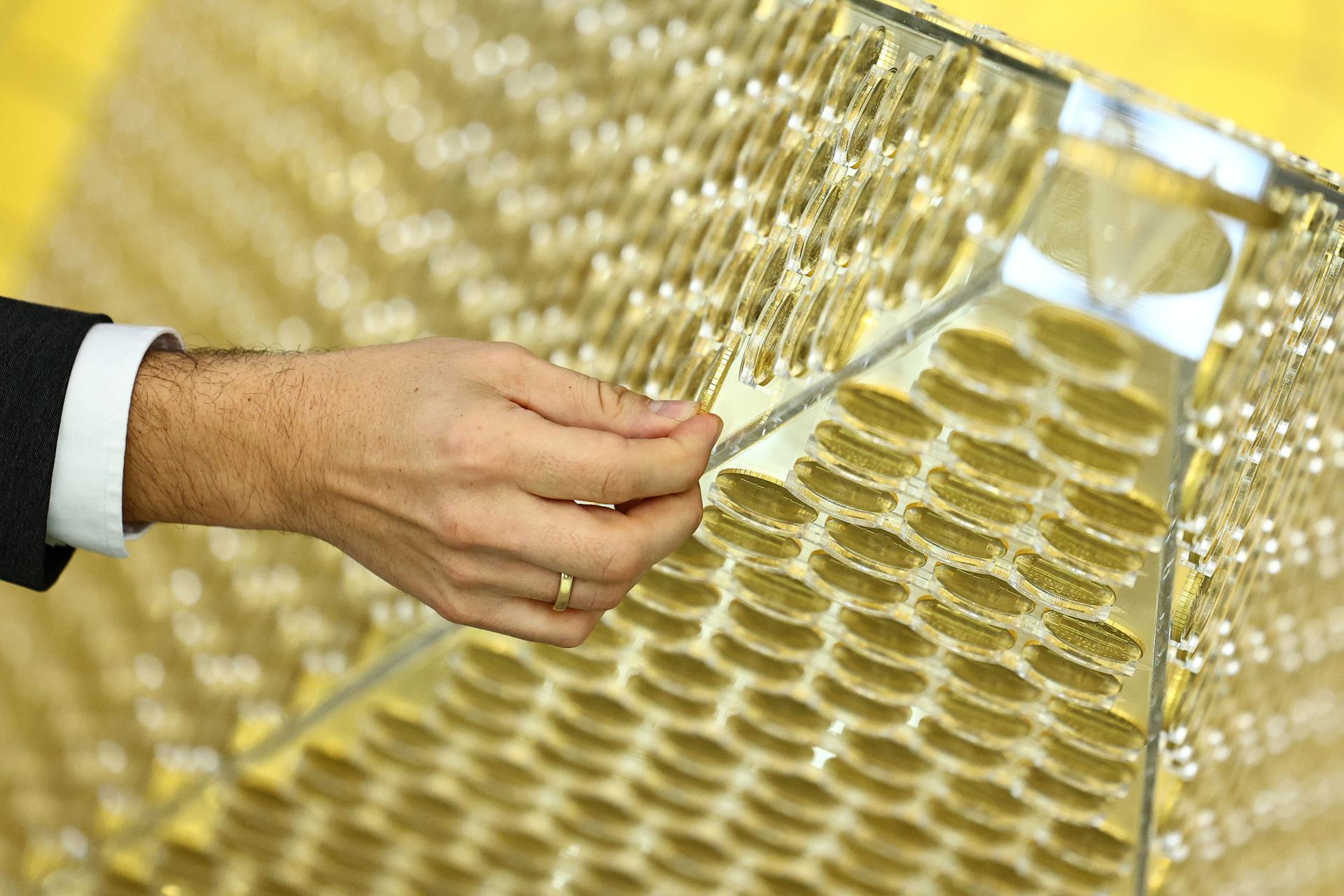 Muchas luces navideñas? Para ahorrar energía esta temporada decembrina, CFE  da estos consejos | Los Noticieristas, image size:1920x1280