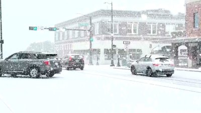 Tormenta invernal azota el norte de Texas con fuertes nevadas