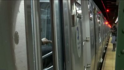 Buscan grupo que condujo un tren y luego lo vandalizó en Queens