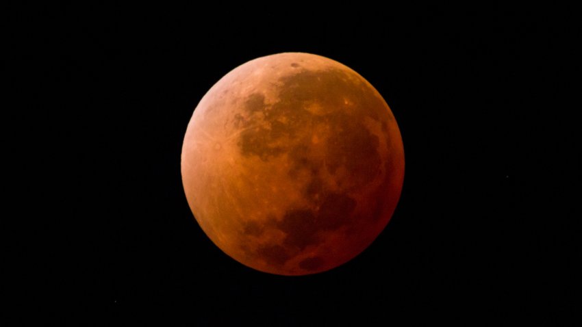 This full lunar eclipse took place in April 2014.Lunar eclipse so-called “blood moon”. This image (6 of 7) was taken in Montevideo, Uruguay, date time: 2014-04-15, 05:11.