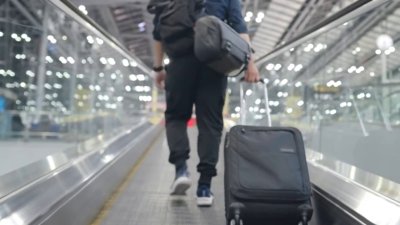 ¿Cómo le hago para cambiar un vuelo cancelado o retrasado?