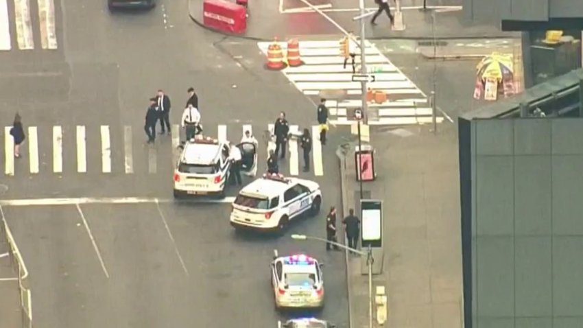 Hombre es baleado en Times Square (1)
