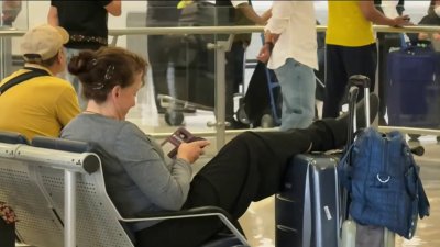 Vuelos retrasados y cancelados en aeropuerto de Newark