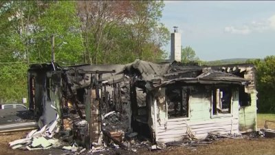 Dos personas mueren tras incendio en una casa en Watertown