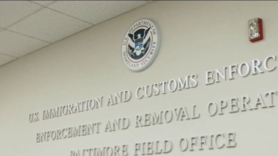 Mujeres de Maryland tablan demanda contra ICE