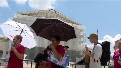 Corte Suprema escucha argumentos sobre límites a la ciudadanía por nacimiento