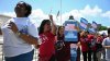 Manifestantes defienden el derecho a la ciudadanía por nacimiento frente a la Corte Suprema