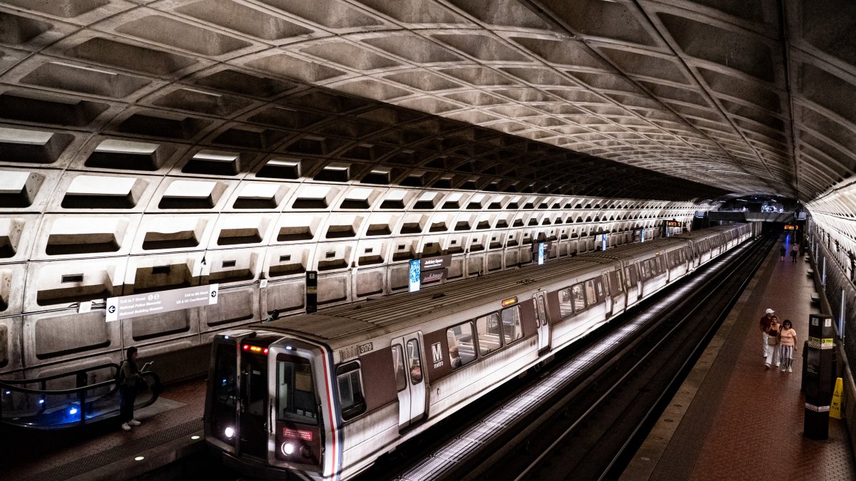 Metro reabre estaciones de la Línea Roja tras mejoras de verano