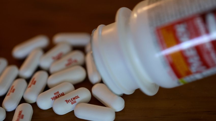 SAN ANSELMO, CALIFORNIA – SEPTEMBER 22: In this photo illustration, Tylenol caplets are displayed on September 22, 2025 in San Anselmo, California. The Trump administration will reportedly link use of the painkiller acetaminophen during pregnancy to autism during a White House press conference today. (Photo Illustration by Justin Sullivan/Getty Images)