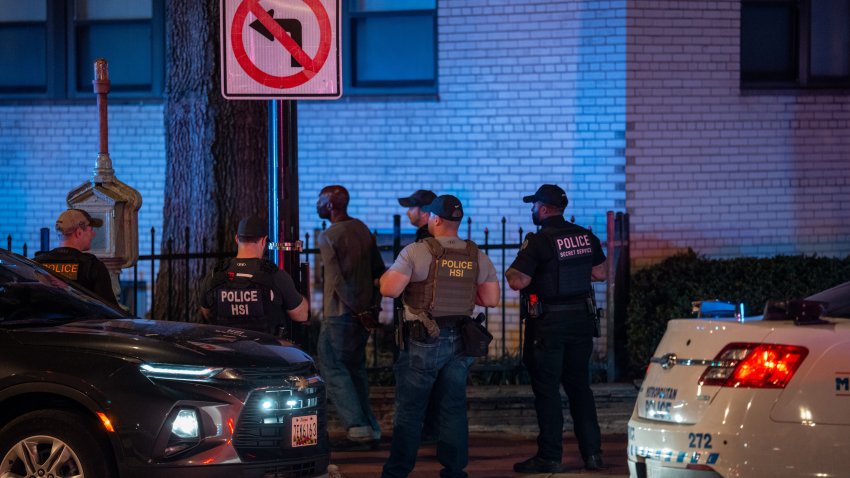 WASHINGTON, DC – AUGUST 29: Metropolitan Police along with federal agents apprehended a man in the Foggy Bottom neighborhood on August 29, 2025 in Washington, DC. The man was spotted by members of the South Carolina National Guard. The police were led to the man by the National Guard currently on deployment in DC, leading to an arrest by the Metropolitan Police. Charges against the man remain unconfirmed. The Trump administration has deployed federal officers and the National Guard to the District in order to place the DC Metropolitan Police Department under federal control and assist in crime prevention in the nation’s capital. (Photo by Andrew Leyden/Getty Images)