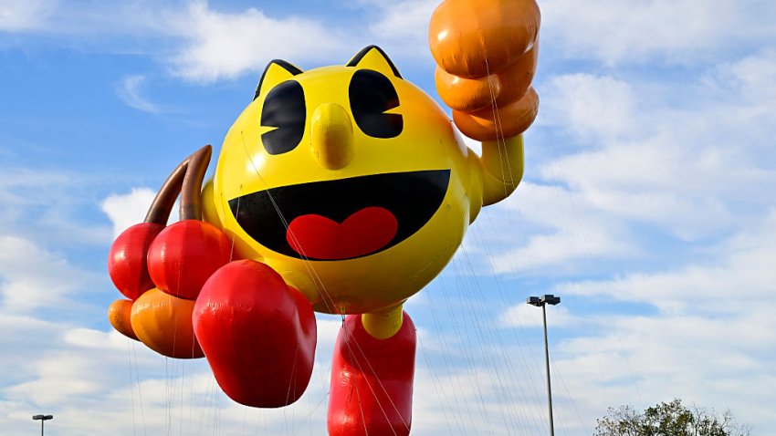 EAST RUTHERFORD, NEW JERSEY &#8211; NOVEMBER 01: PAC-MAN by Bandai Namco Entertainment America, Inc. is seen taking a test flight during the 99th Macy&#8217;s Thanksgiving Day Parade Balloonfest at MetLife Stadium on November 01, 2025 in East Rutherford, New Jersey.  (Photo by Eugene Gologursky/Getty Images for Macy&#8217;s)