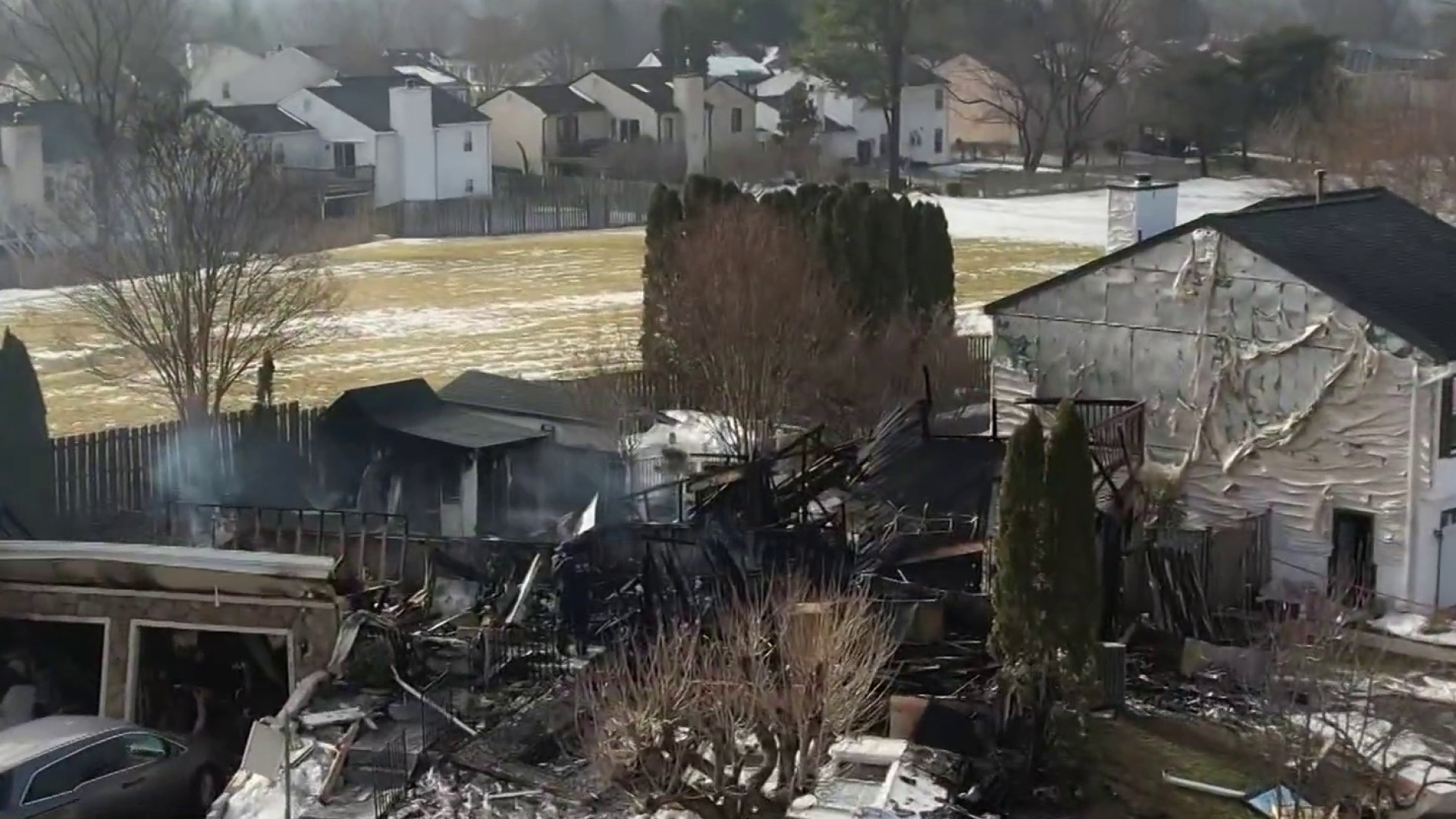Familias desalojan sus hogares tras explosión en Centreville ...