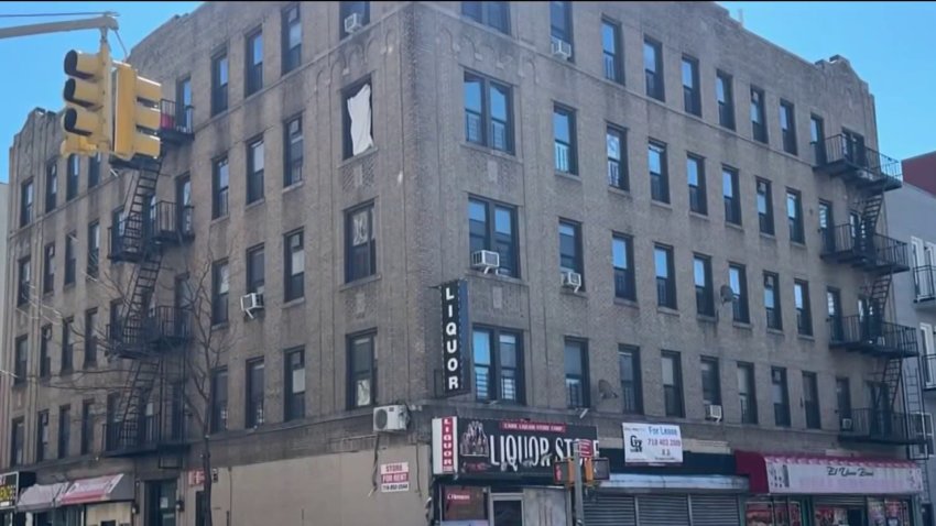 Niño de 5 años cae por ventana de edificio residencial en El Bronx