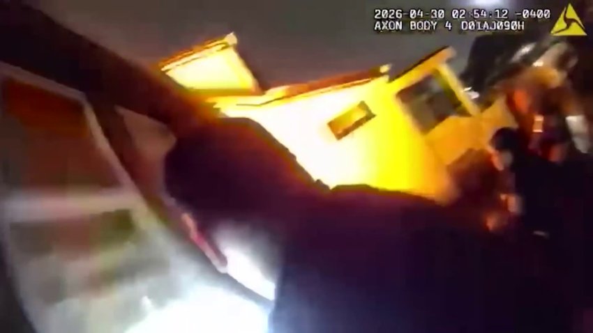 Cámara policial capta masiva explosión en casa de Queens