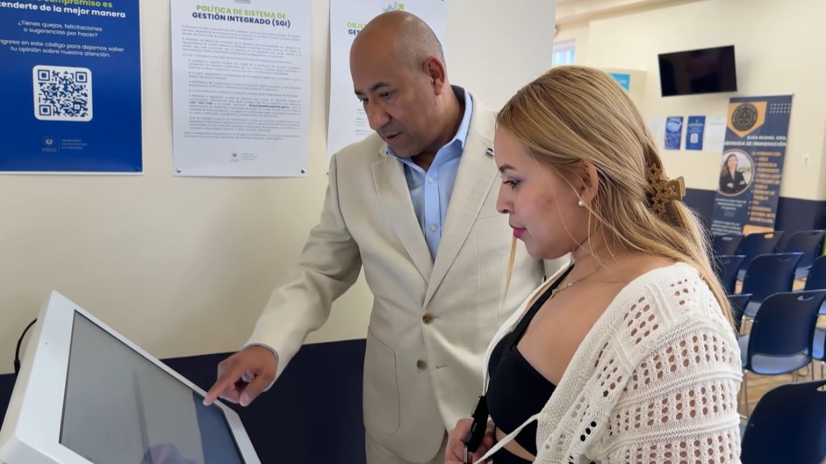 Consulado en Silver Spring permite renovar licencias de conducir salvadoreñas