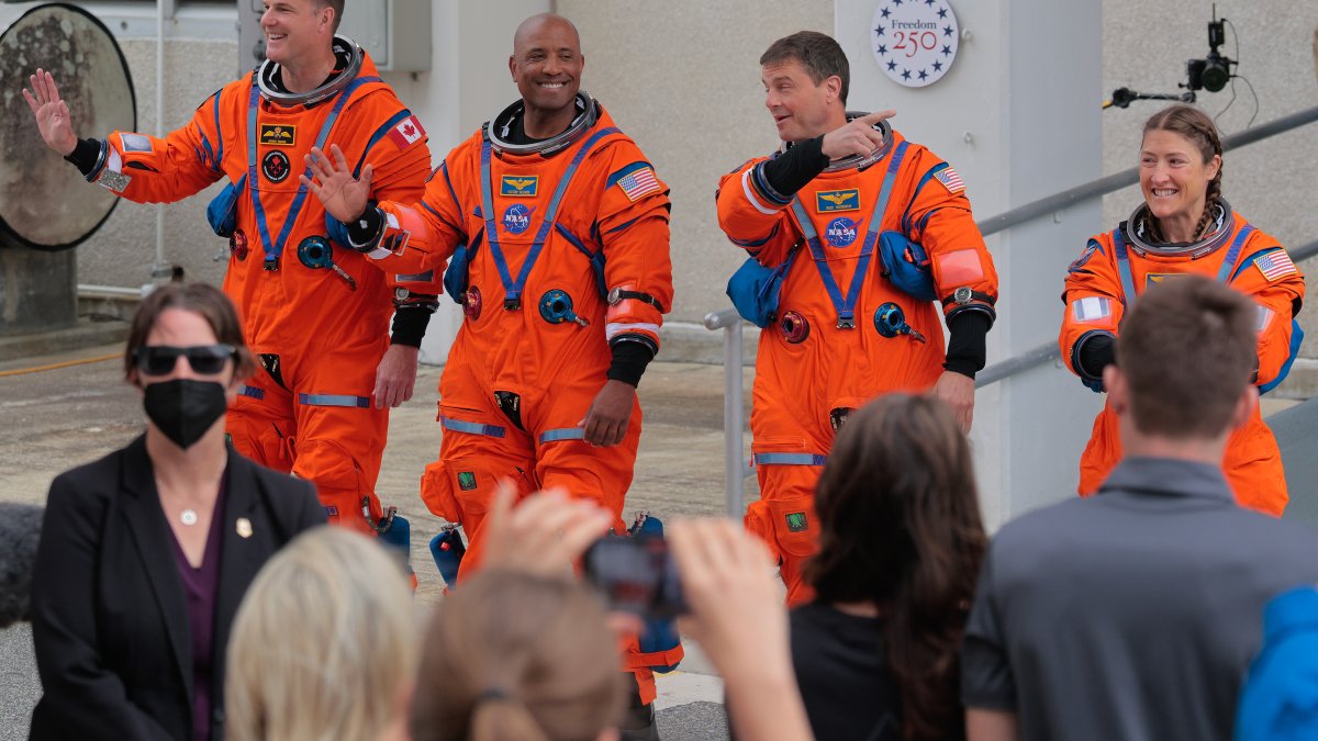 Artemis II: astronautas despiertan en la nave Orion durante primera órbita a la Tierra