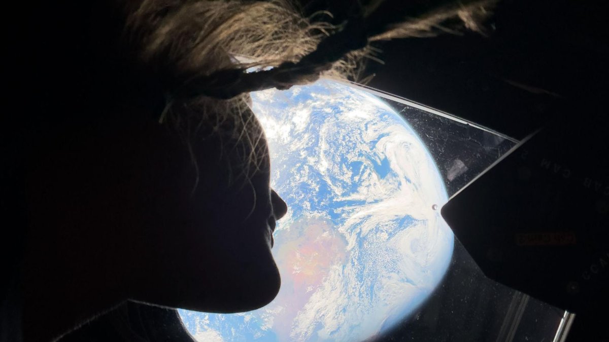 Artemis II: astronautas van a mitad de camino a la Luna a 2,300 millas por hora