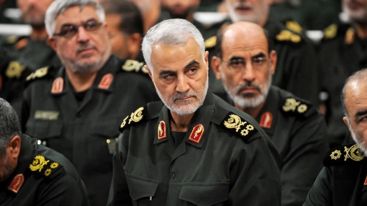 EEUU revoca visas a iraníes vinculados al régimen; arrestan a parientes de Soleimani