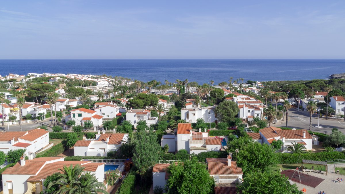 Estadounidense cae por la borda durante un viaje a las Bahamas, según esposo