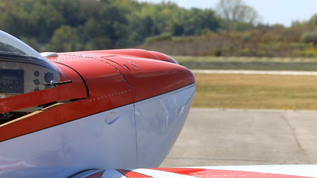 Tres jóvenes mueren luego de que una avioneta se estrellara en Bowie