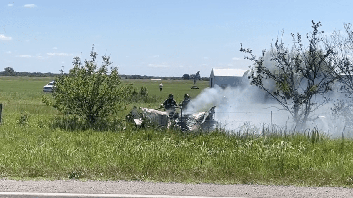Presumen muertas a 12 personas a bordo de aeronave tras choque aéreo en Missouri