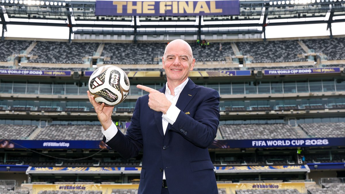 Las horas de vuelo y las millas de los viajes de Infantino durante el Mundial