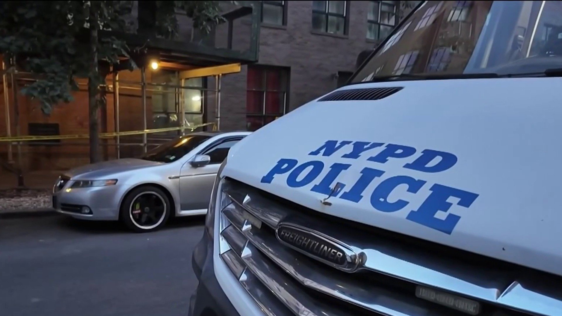 Apuñalan a dos hombres, uno muere, en El Bronx – Telemundo New York (47)
