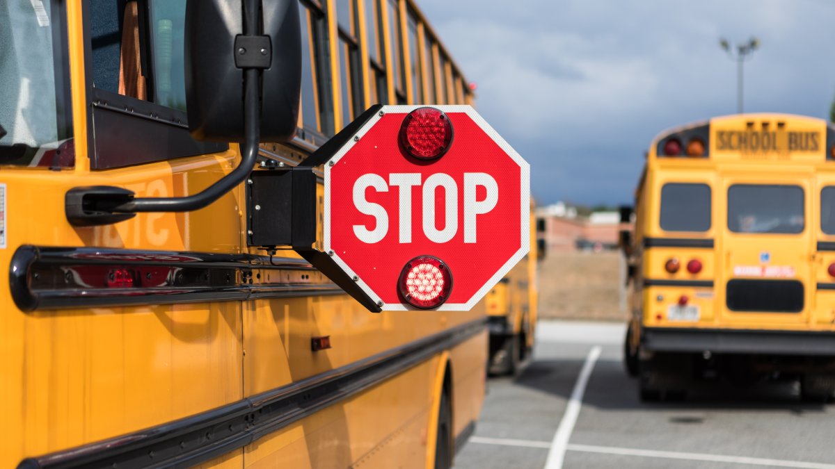 Falta de rutas afecta a 10,000 estudiantes de Prince George’s en el regreso a clases