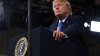 Trump destaca lucha contra el crimen en visita a academia policial de Long Island