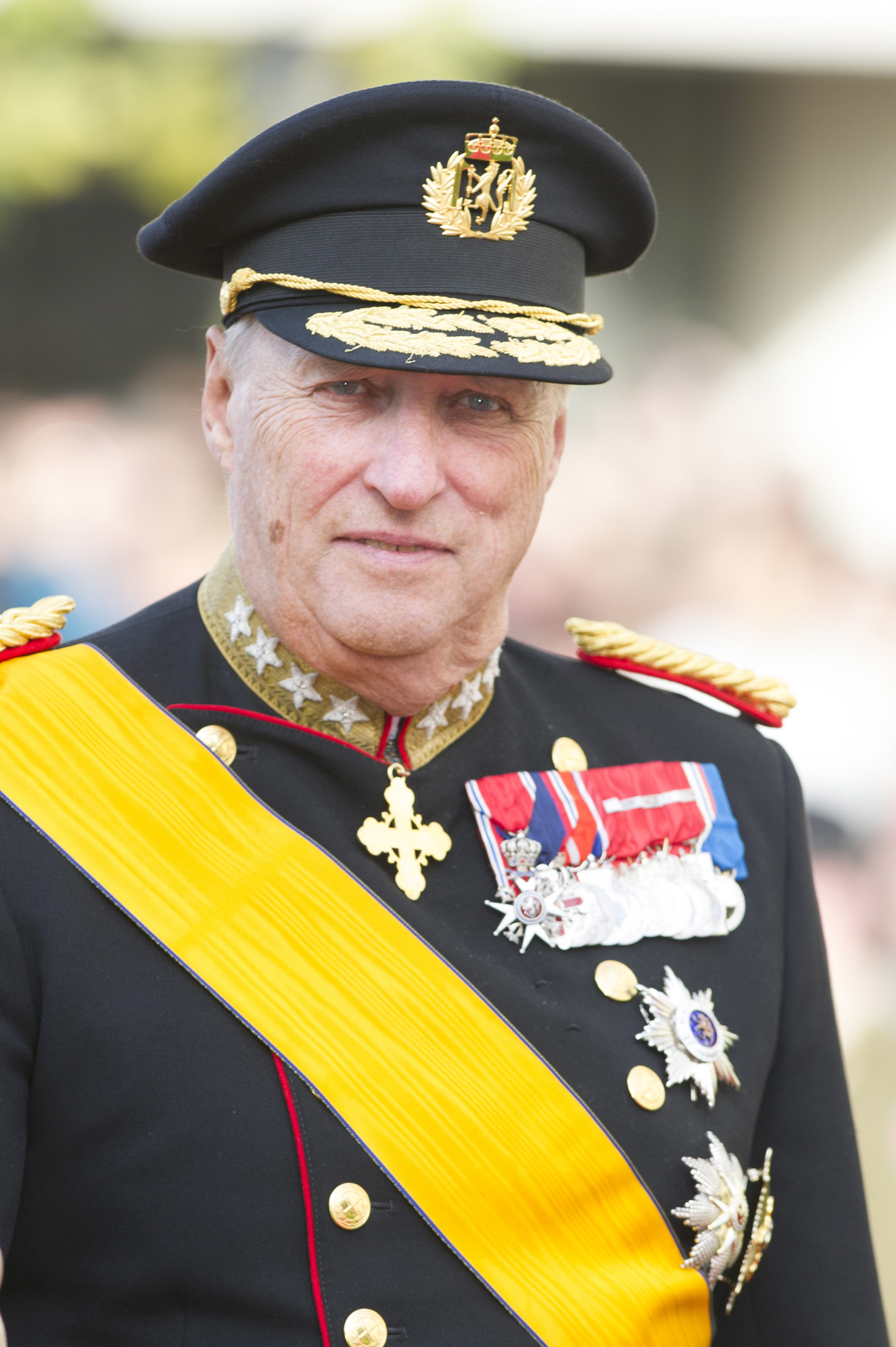 Muere Harald V, rey de Noruega durante 35 años; su hijo Haakon hereda el trono