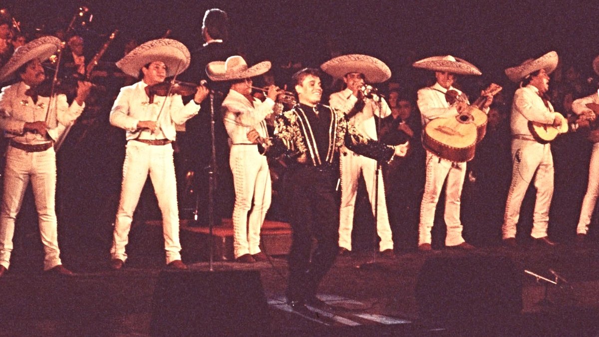 A 10 años de su muerte: emblemático concierto de Juan Gabriel llega a cines