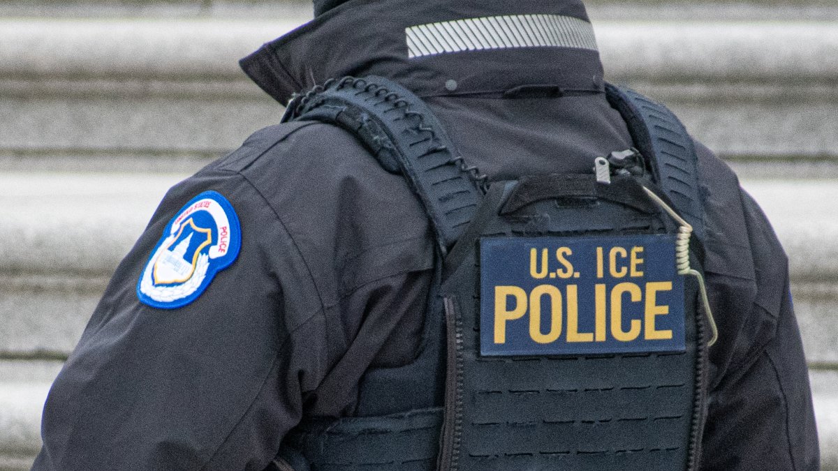 Exclusiva AP: ICE oculta ubicación de miles de detenidos con orden final de deportación