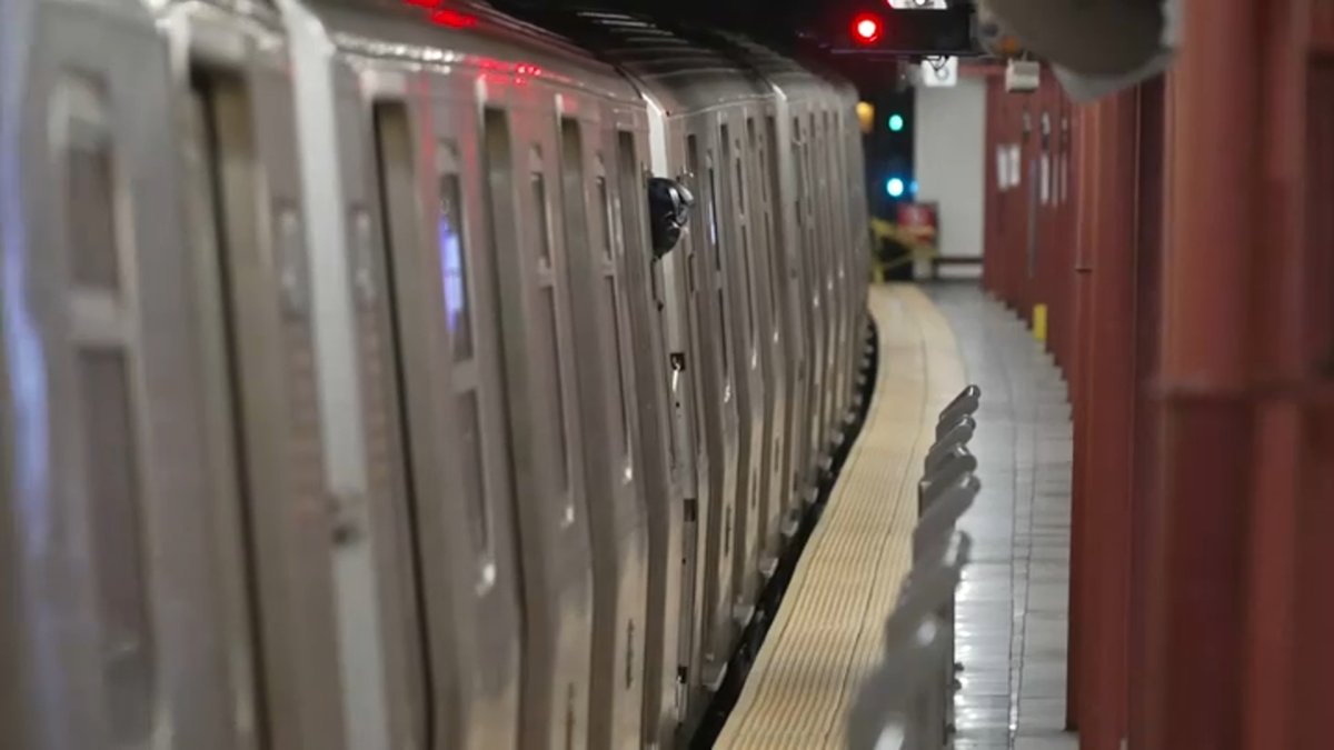 La NTSB investiga la muerte por arrastre en un metro de Brooklyn mientras surgen interrogantes