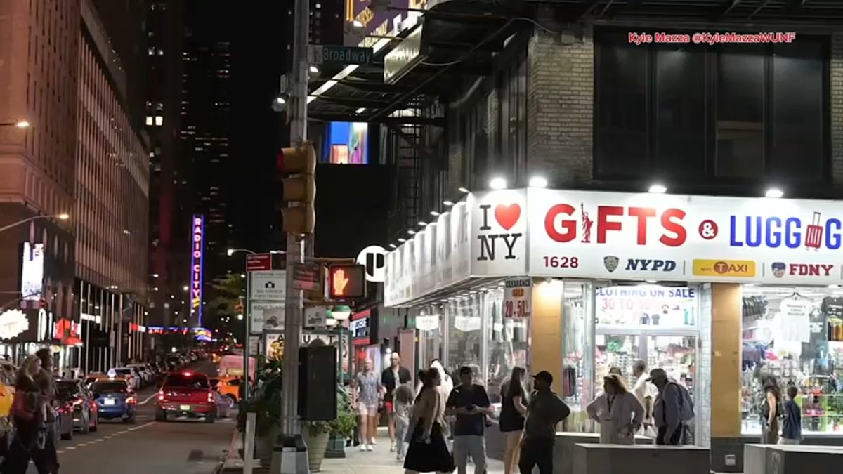 La policía investiga el tercer ataque con arma blanca en menos de una semana en Times Square