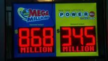 Mega Millions alcanza $900M, ganadores millonarios en NY, NJ. Noticias en tiempo real