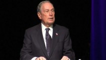 Exalcalde Michael Bloomberg se disculpa por polémicos chequeos policiales. Noticias en tiempo real