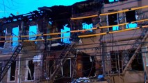 Voraz incendio “se come” varias viviendas en El Bronx. Noticias en tiempo real