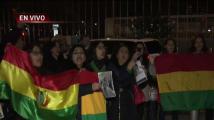 Bolivianos en el exterior niegan golpe de estado a Mora. Noticias en tiempo real