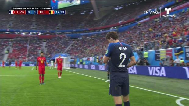 Matuida apunta e intenta gol