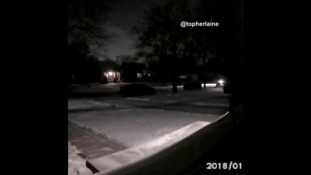 Cae un meteorito en Detroit. provoca un temblor