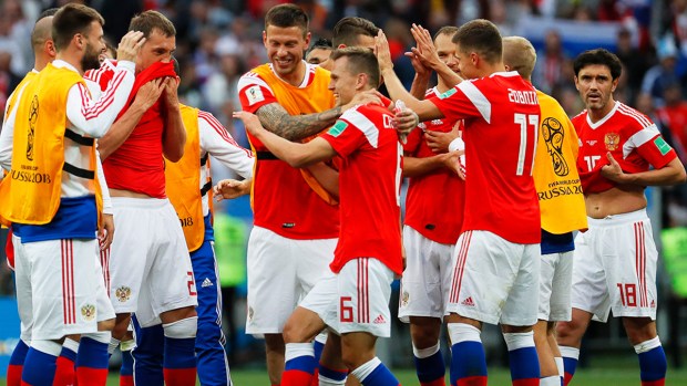 [World Cup 2018 PUBLISHED] De tiro libre Aleksandr Golovin clava el quinto gol de Rusia